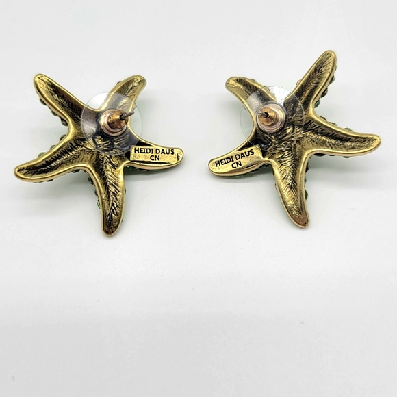 Heidi Daus Peridot Green Swarovski Crystal Starfish Earrings and Necklace Set - Picture 11 of 12